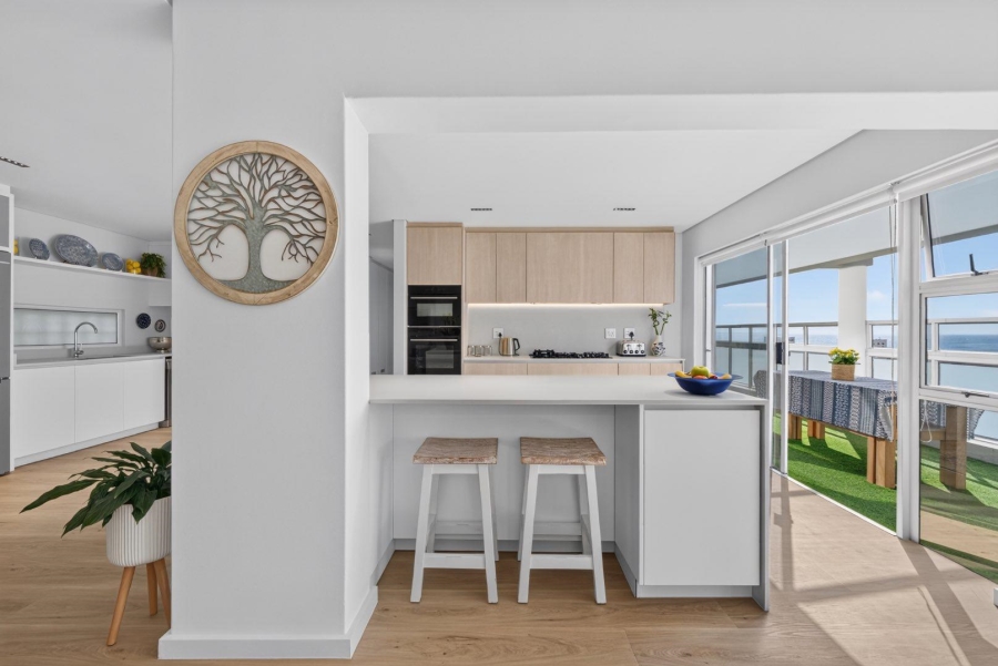 2 Bedroom Property for Sale in Sea Point Western Cape